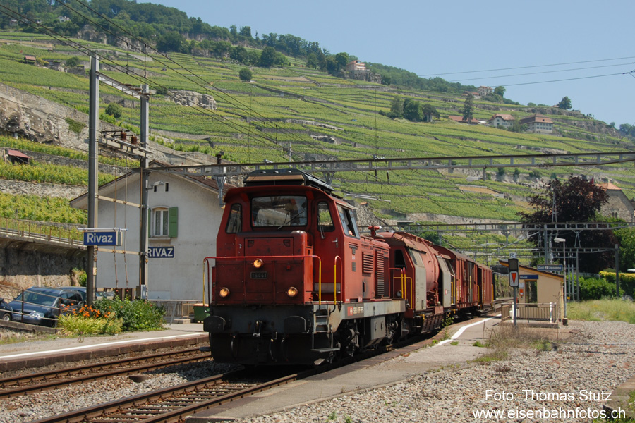 Lösch- und Rettungszug
Mit etwas Rückstand folgt hinter dem Dampfzug der Lösch- und Rettungszug (LRZ), um allfällige Böschungsbrände zu löschen.
