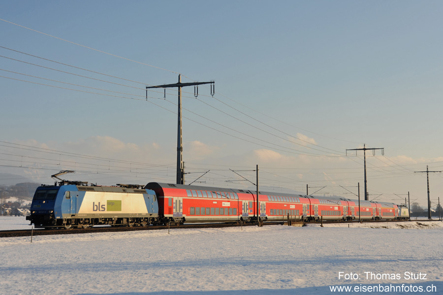 Doppelstockwagen mit 2 BR 185
