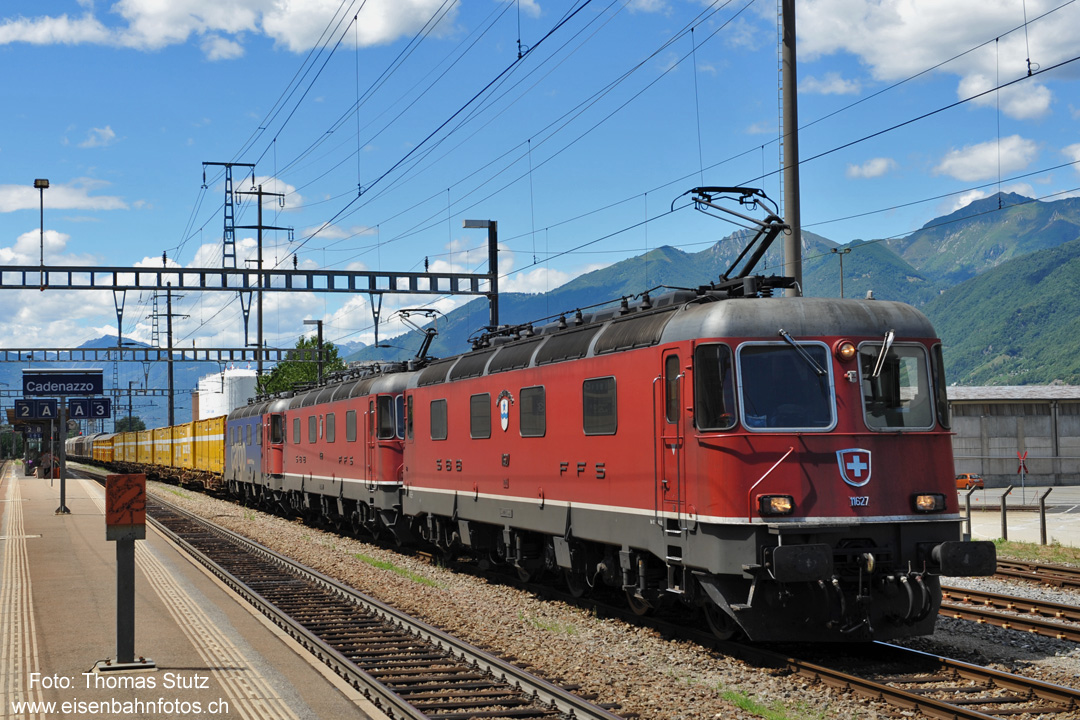 stark motorisierter Postzug

