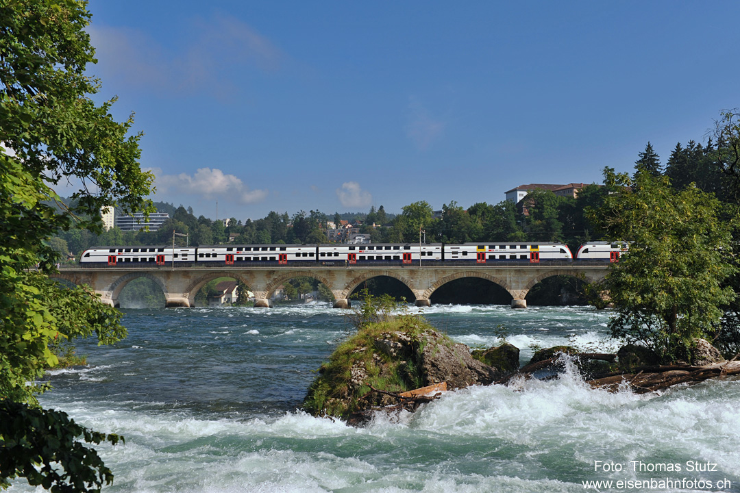 DTZ auf der Rheinfallbrücke
