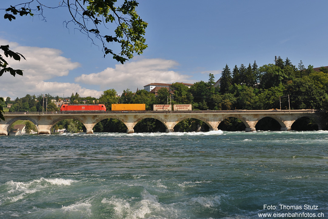 umgeleiteter Güterzug mit BR 185
