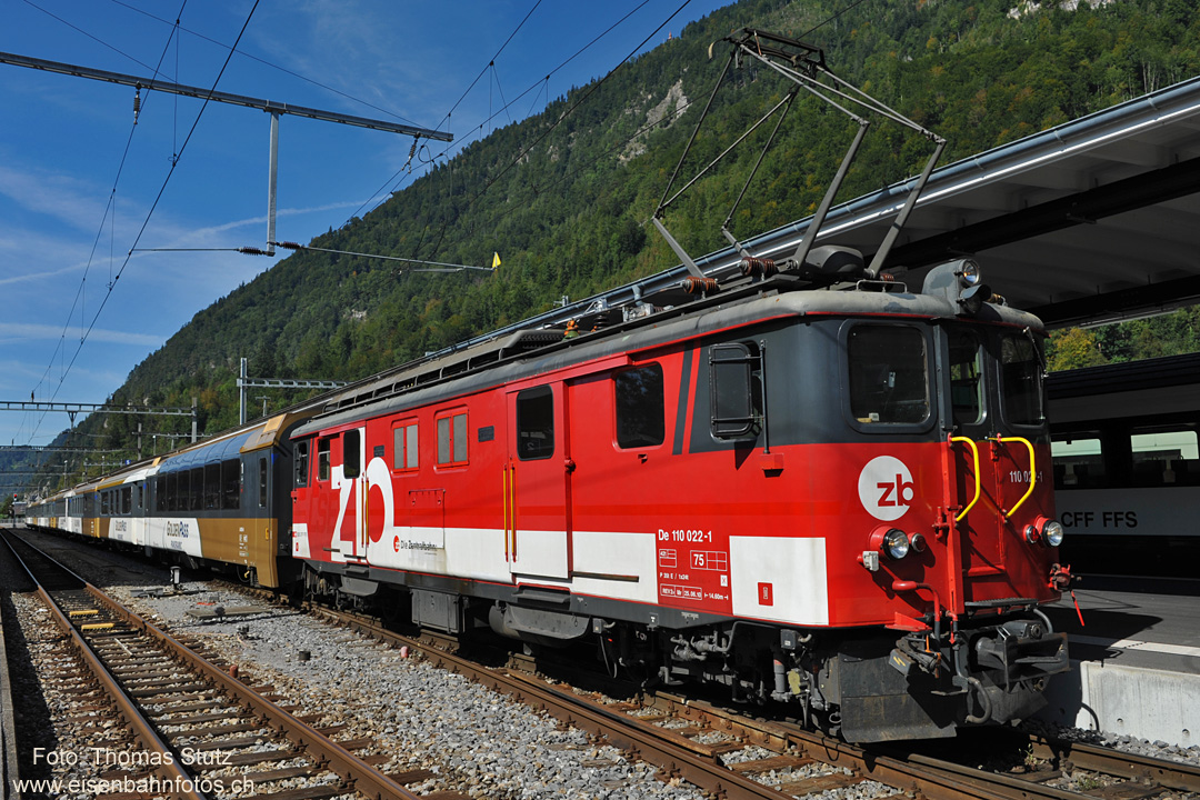 De 110 mit "Golden Pass"-Komposition
