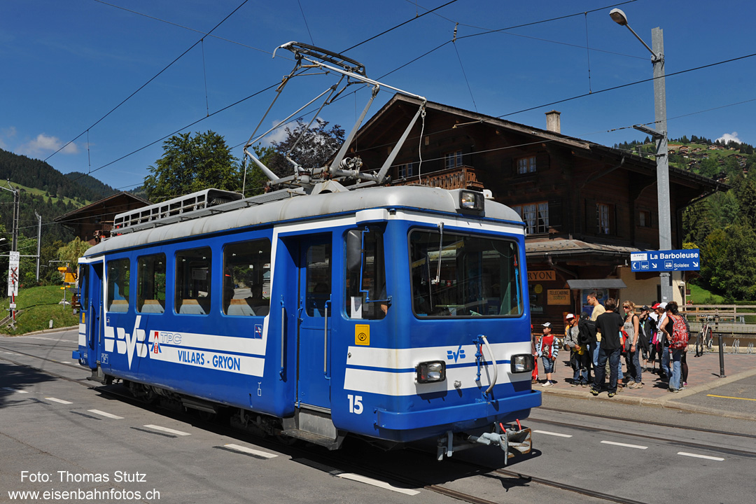 Tram d'époque
Als "Tram d'époque" verkehrt der Be 2/3 15 vom 2. Juli bis 28. August tagsüber zwischen Villars-sur-Ollon und Gryon.
Die Fahrten sind im Kursbuch nicht aufgeführt, der Fahrplan ist unter www.tpc.ch ersichtlich.
