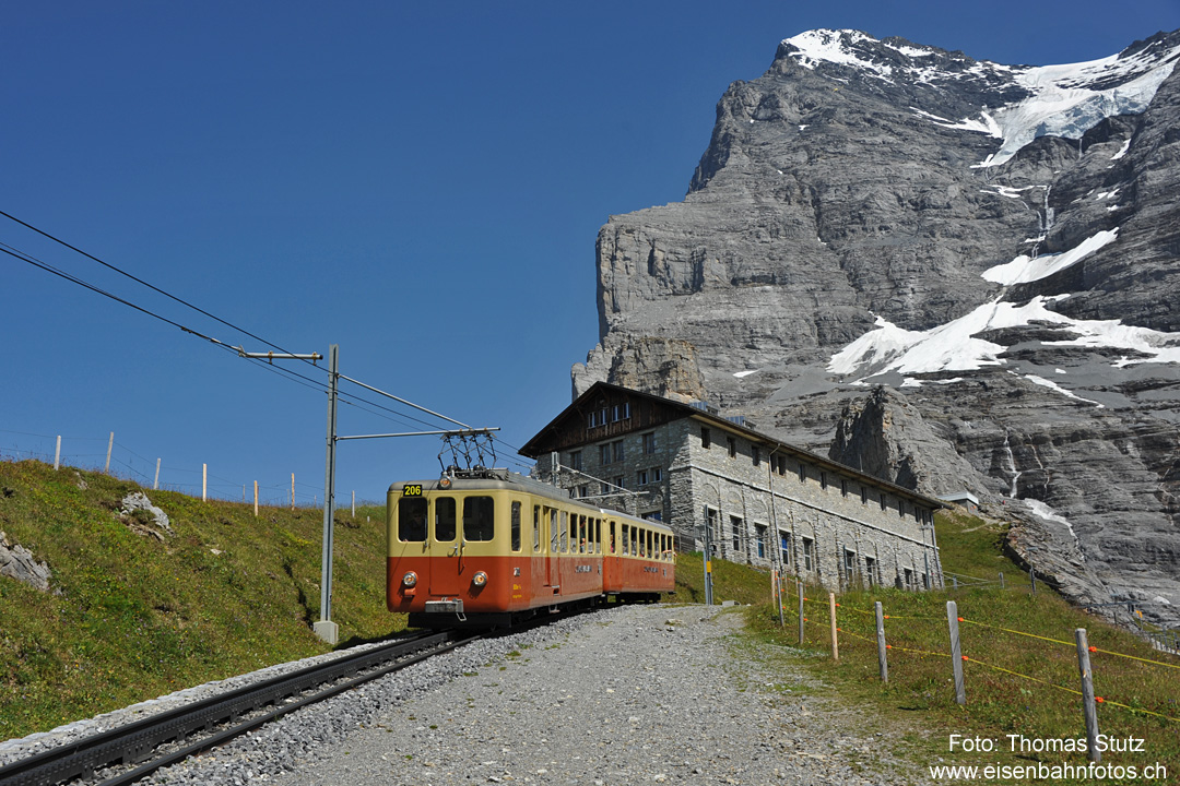 BDhe 2/4 im alten Farbanstrich
