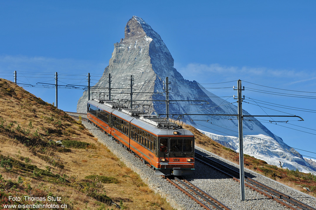 Bhe 4/8 mit Matterhorn
