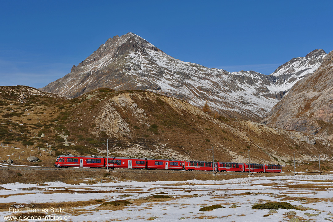 Bernina-Express mit Piz Albris
