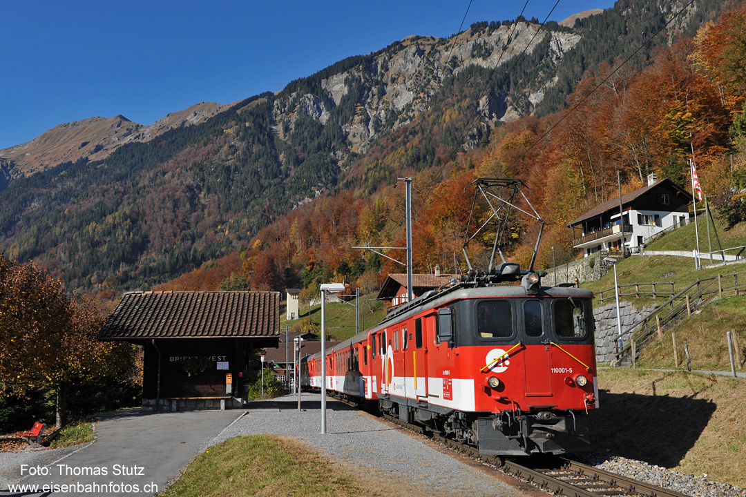 Regio in Brienz West
Einer der beiden Regio-Umläufe wird mit einem Ersatzpendel statt ABe 130 ("SPATZ") geführt.
