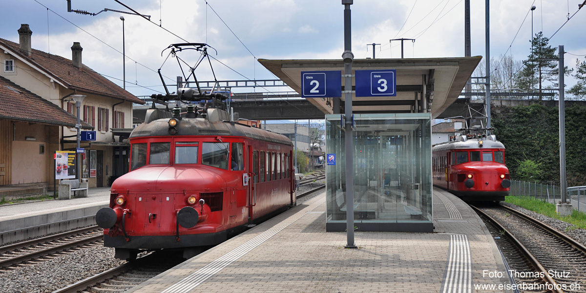 2 x Roter Pfeil
Zu einer realen Begegnung des Roten Pfeils von SBB Historic und des Roten Pfeils der OeBB kam es einige Minuten später im Bahnhof Münchenstein.
