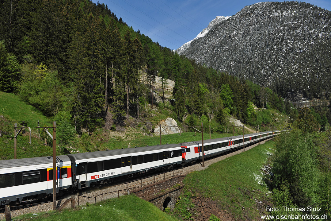 Gepäckwagen im Modul
Der EW4-Pendelzug beinhaltet noch eine Rarität. Im Zusatzmodul an der Spitze befindet sich ein Gepäckwagen.
