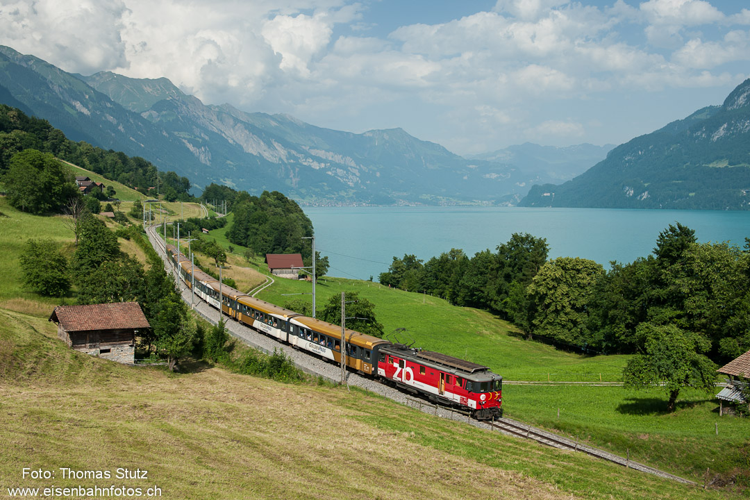IR mit Golden-Pass-Wagen
