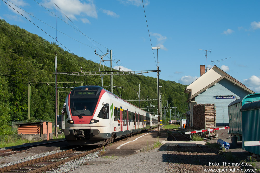 Kreuzung in Courtemaîche
