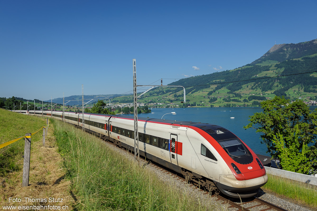 ICN mit Vierwaldstättersee und Rigi
