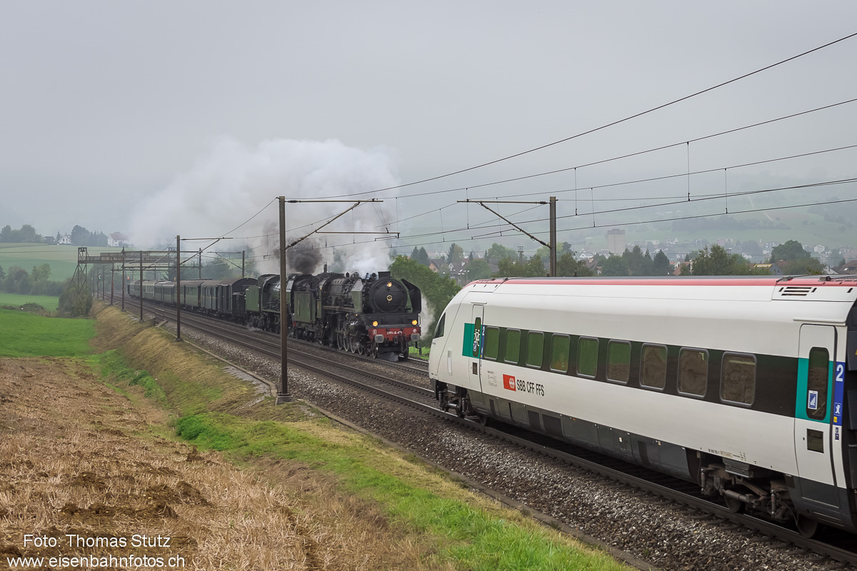 2 Dampfloks und 1 ICN

