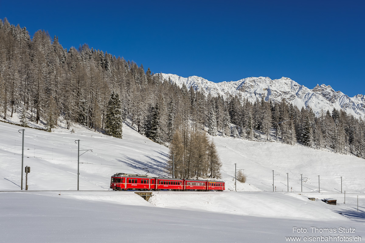 Be 4/4 mit altem Anstrich
