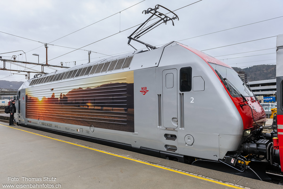 El 18 mit neuem Design
