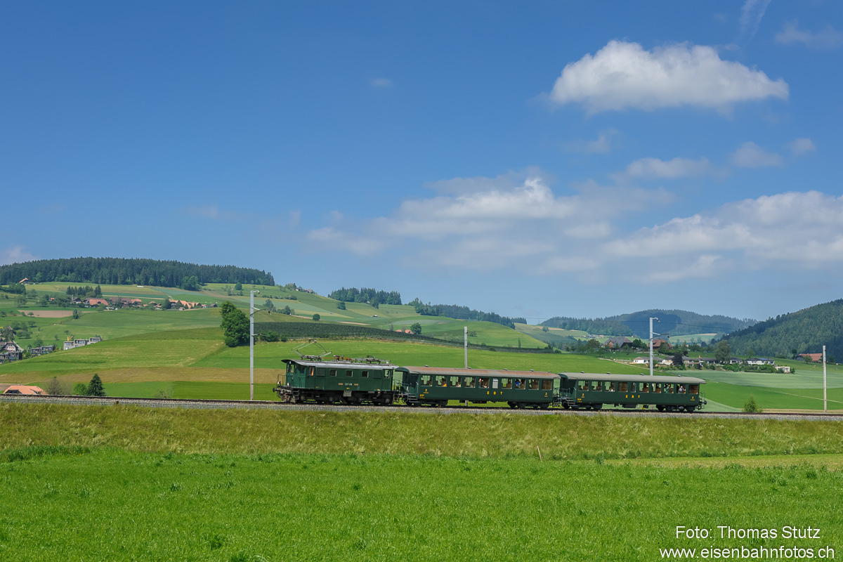 EBT Be 4/4 mit 2 Wagen
