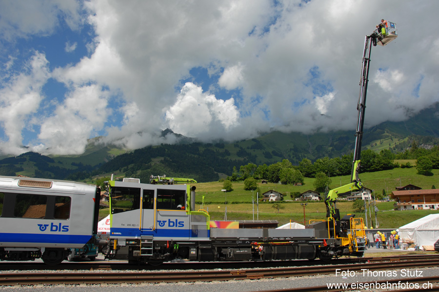 Tm 235 mit Kran

