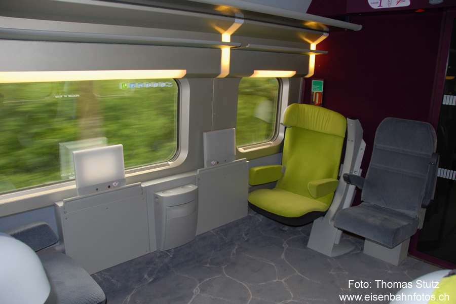 Rollstuhlabteil
In der 1. Klasse (Wagen 1) befindet sich das Rollstuhlabteil.
