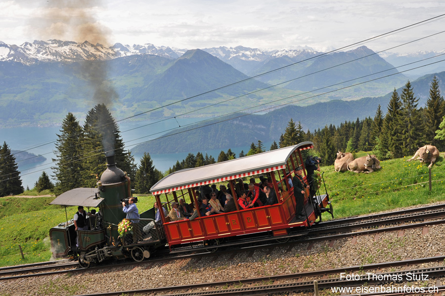 neu restaurierter Nostalgiewagen B 5
