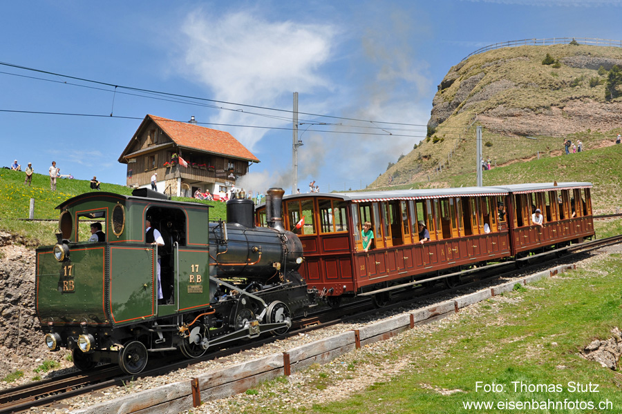 Dampflok 17 mit ARB-Wagen
