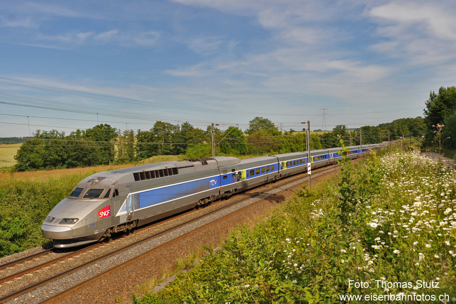TGV-R kurz vor Réding

