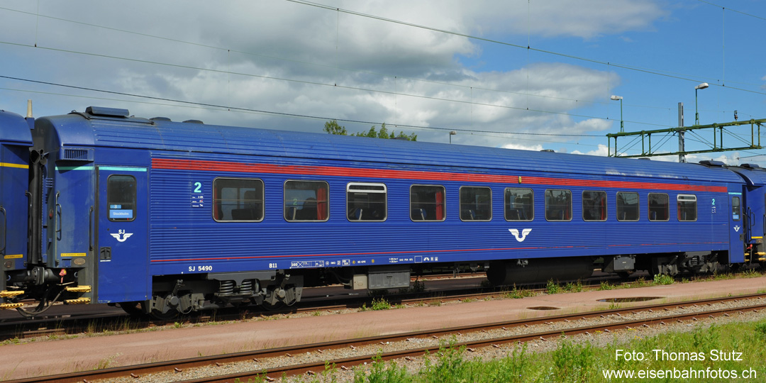 dunkelblauer Wagen 2. Klasse
