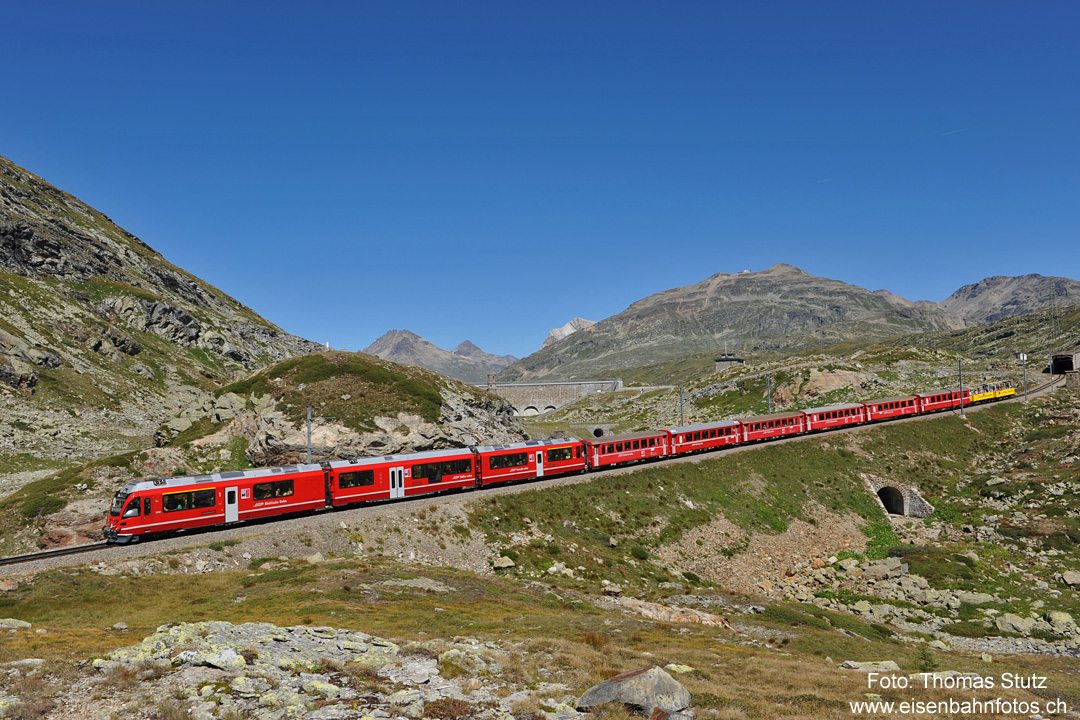 Allegra mit offenen Aussichtswagen
