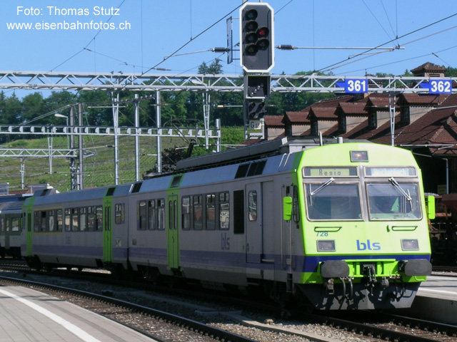 BLS-NPZ in neuen Farben
Auch die NPZ erhalten die neuen Farben der BLS. Bereits sind mehrere Züge im neuen Anstrich unterwegs.
