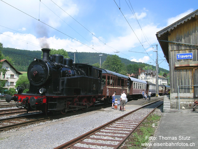 Vapeur Val-de-Travers
An einem Wochenende pro Monat (Mai - Oktober) finden im Val-de-Travers Dampffahrten statt (KB Feld 221.1).
