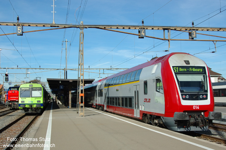 CFL-Dosto als S1
Am Montag haben die Doppelstock-Versuchsfahrten auf der S1 begonnen. Der Einsatz ist für 4 Wochen, jeweils Mo-Fr vorgesehen.
