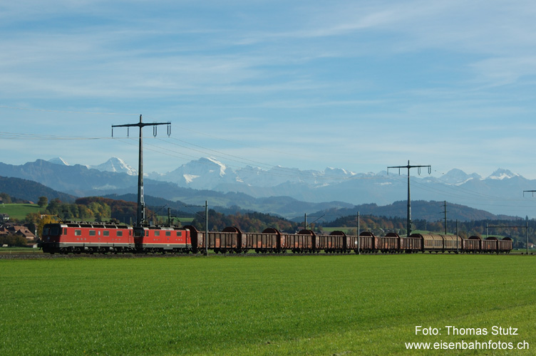 SBB-Güterzug
Seit SBB Cargo keine Re 460 mehr besitzt, mussten auch die Güterzüge am Lötschberg auf Re 10/10 umgestellt werden.
