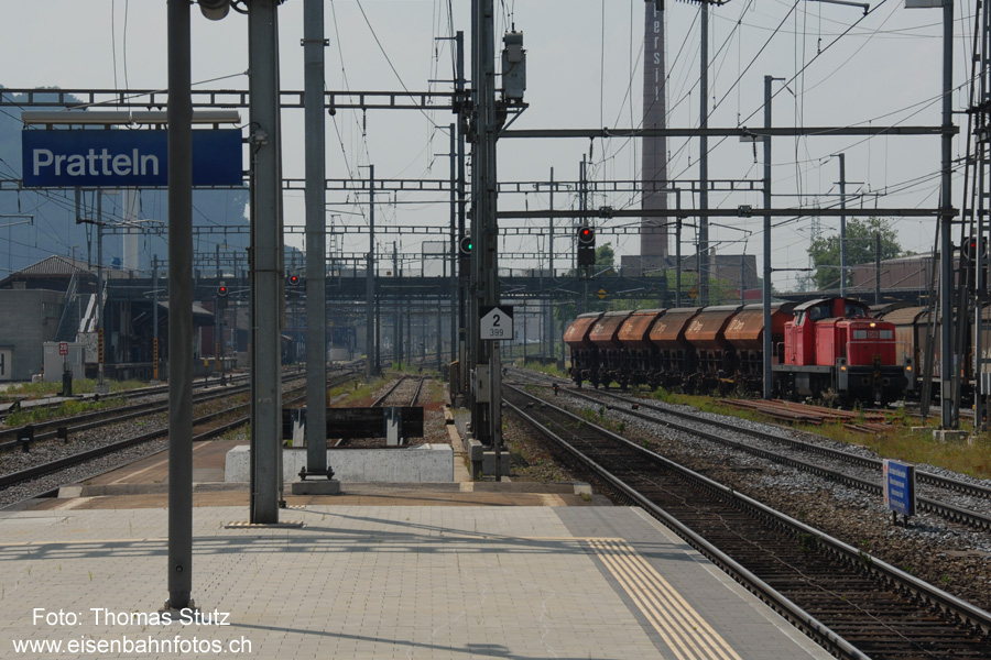 DB-Diesellok in Pratteln
Seit Anfang Juni wird ein Teil des Einzelwagenladungsverkehrs in Pratteln durch Railion Schweiz mit einer Diesellok der BR 294 ausgeführt.
