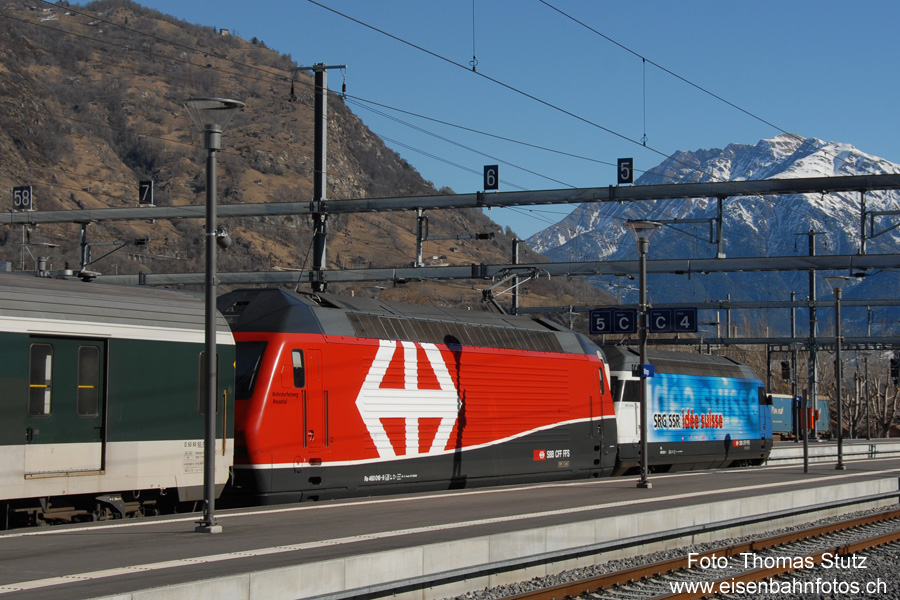 Zusammentreffen mit Re 460 "idée suisse"
