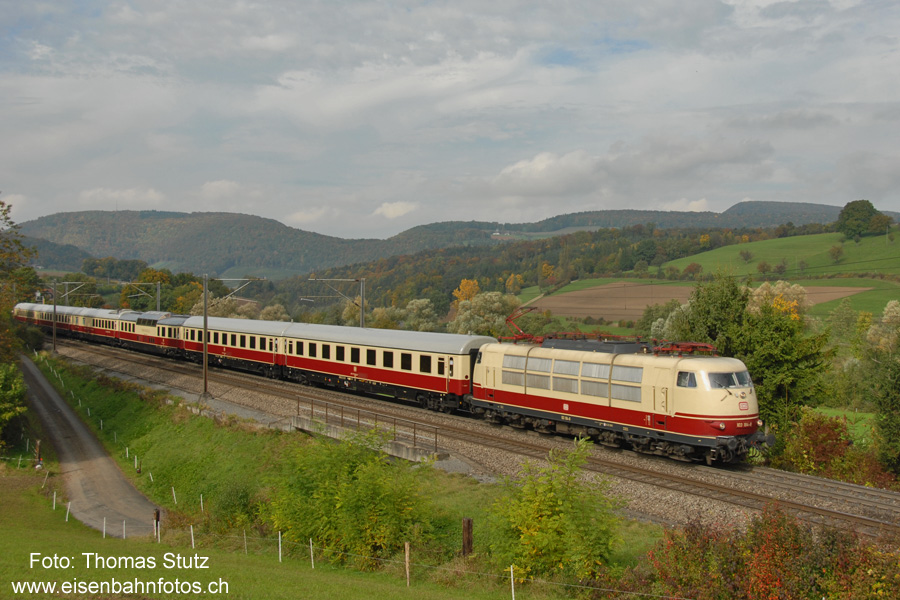 BR 103 mit TEE am Bözberg
