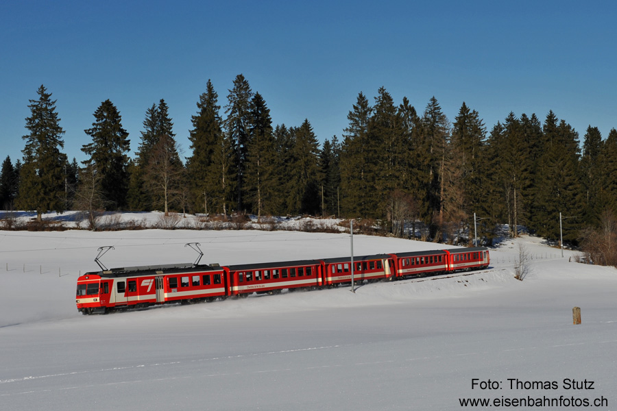 Regionalzug nach Glovelier
