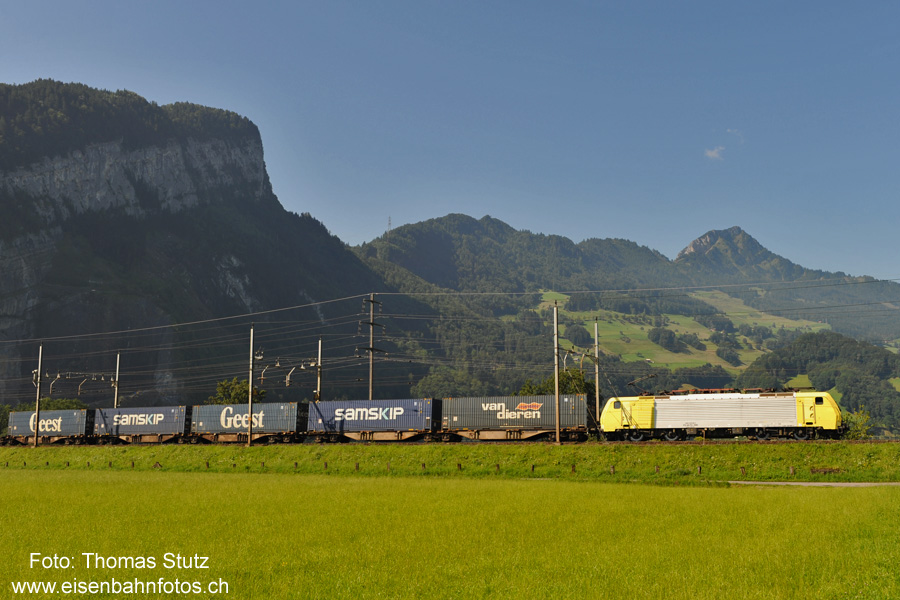TX Logistik mit ES 64 F4
