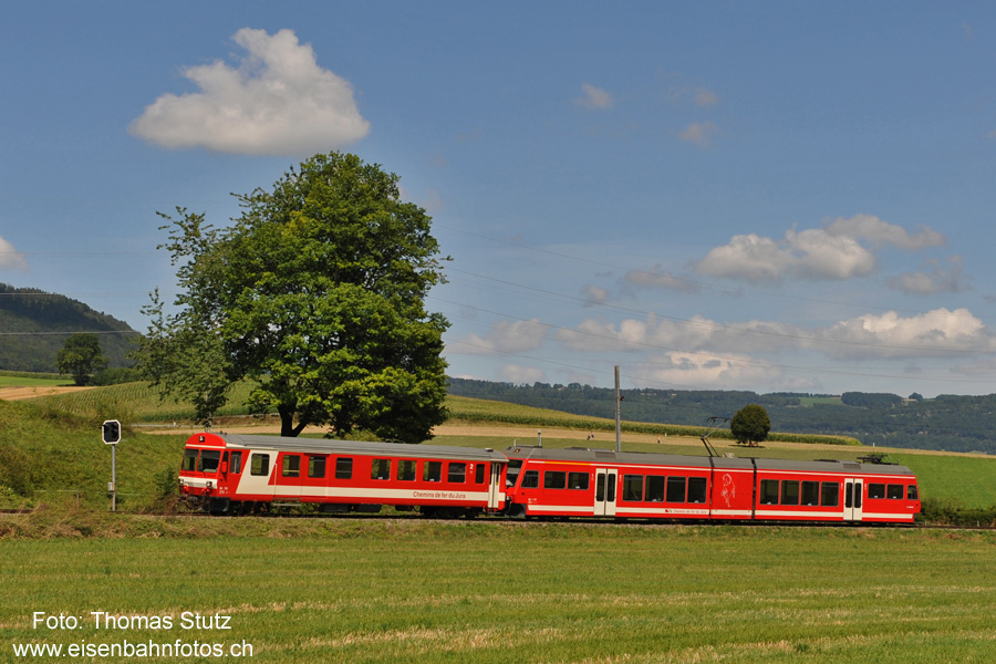 Regionalzug bei Glovelier
