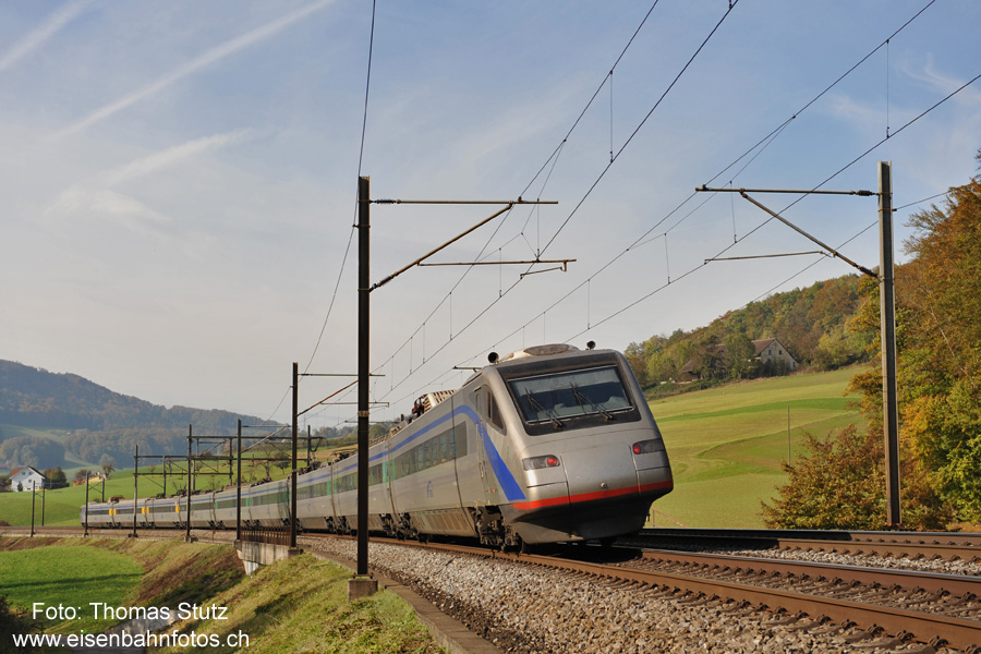 Goodbye ETR 470
Im Baselbiet werden die ETR 470 ab Fahrplanwechsel im Dezember (zumindest tagsüber) nicht mehr anzutreffen sein.
Der Einsatz dieser Züge wird sich dann auf den Gotthard (ab Zürich) konzentrieren.
