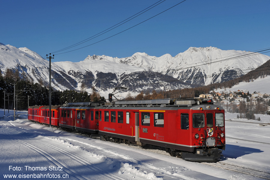 2 ABe 4/4 II mit kurzem Regionalzug
