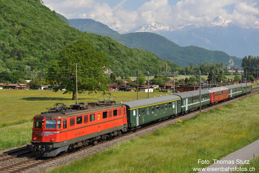 Ae 6/6 mit "Schnellzug 1960"
