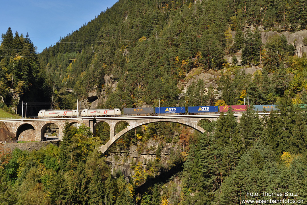 Crossrail auf der mittleren Meienreussbrücke
