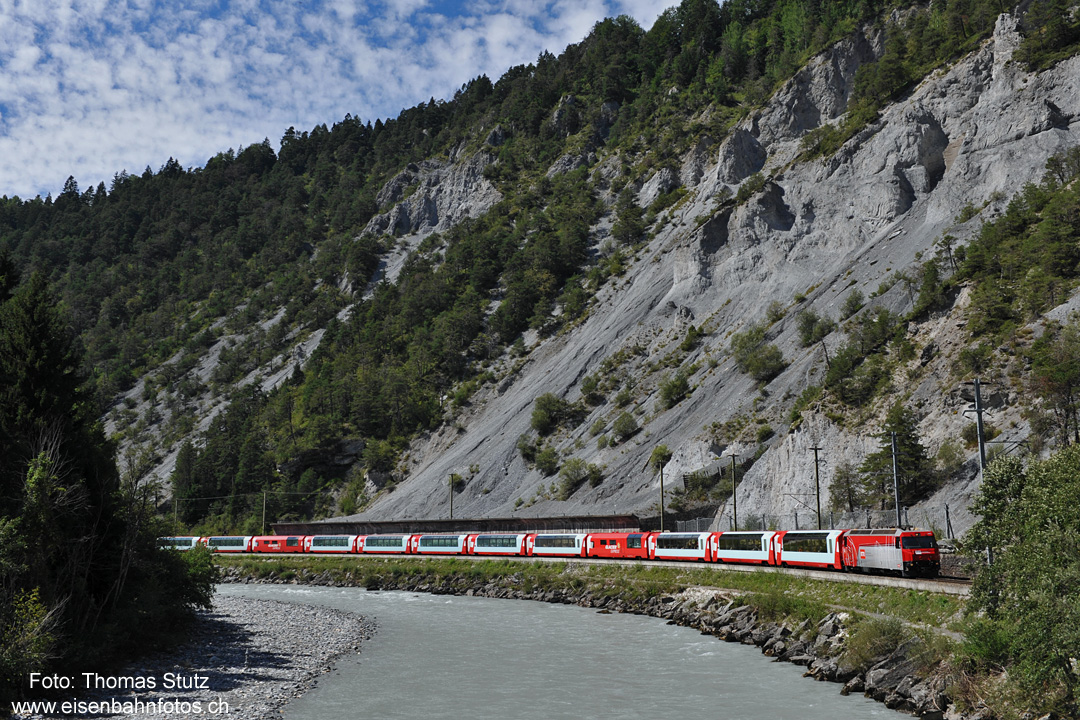 RTR-Lok mit Glacier-Express
