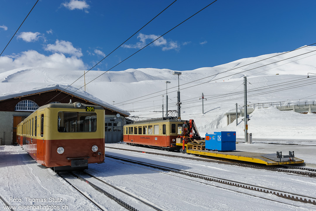 Jungfraubahn mit altem Anstrich
