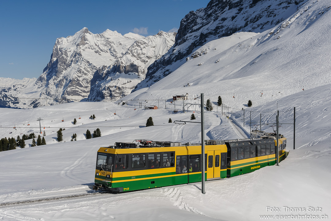 Pano-Triebwagen mit Wetterhorn
