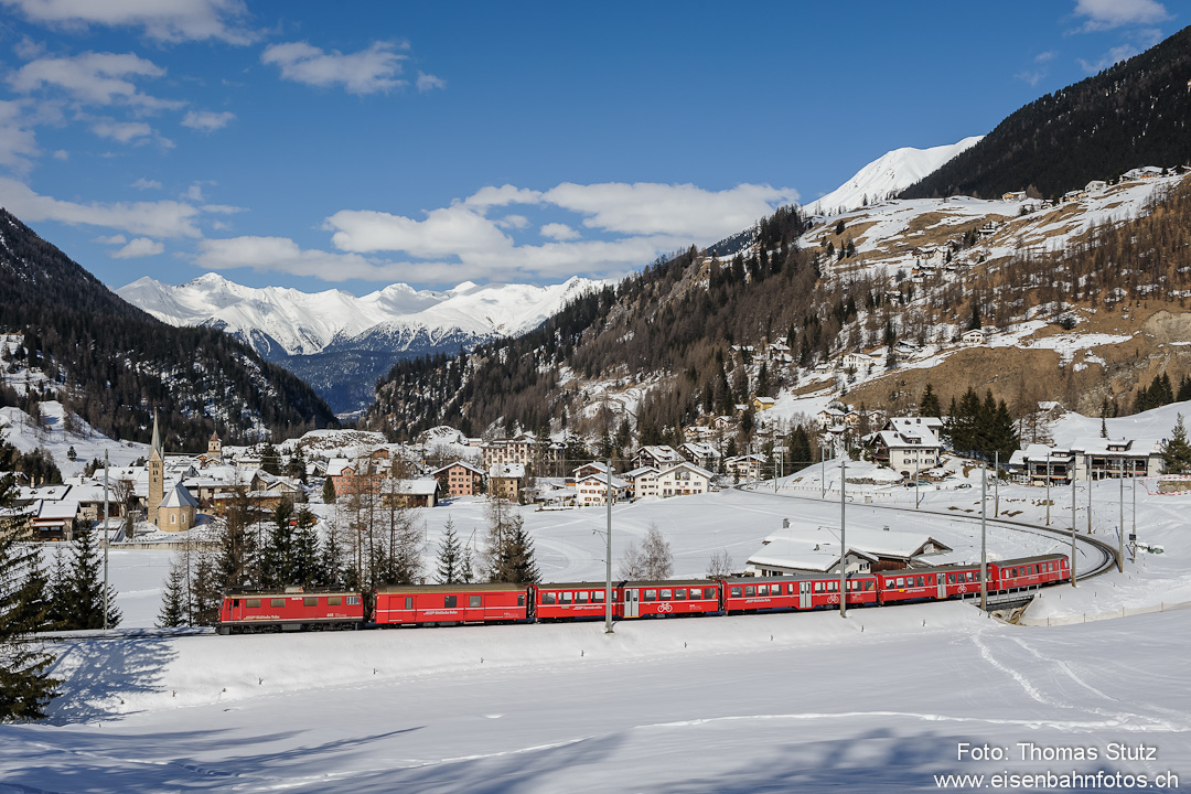 Ge 4/4 I mit Schlittelzug
