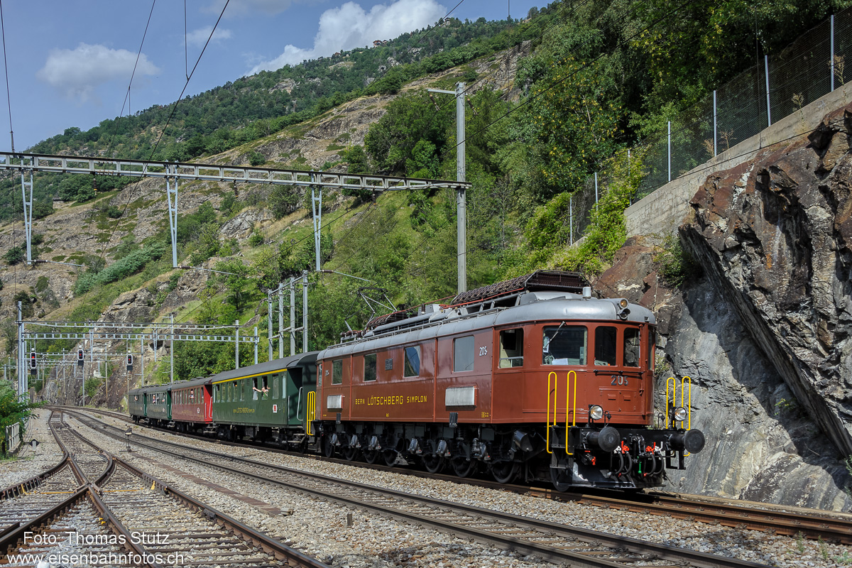 Ae 6/8 mit Swiss Classic Train

