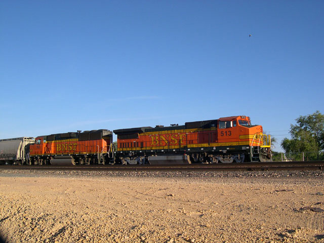 BNSF switcher at Hoolbrook AZ
