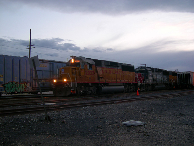 UP GM GP60 mit SP GM GP60 at Lordsburg, NM
