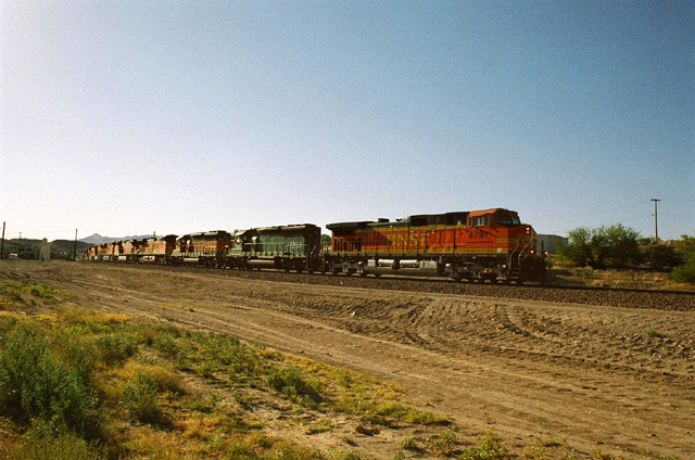 A lot of BNSF-diesels at Kingman, AZ
