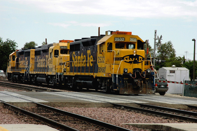 BNSF-diesels at Victorville, CA
weitere Bilder (Origninale und Modelle) unter http://www.railimages.com/gallery/wolfganglmhof?page=1

